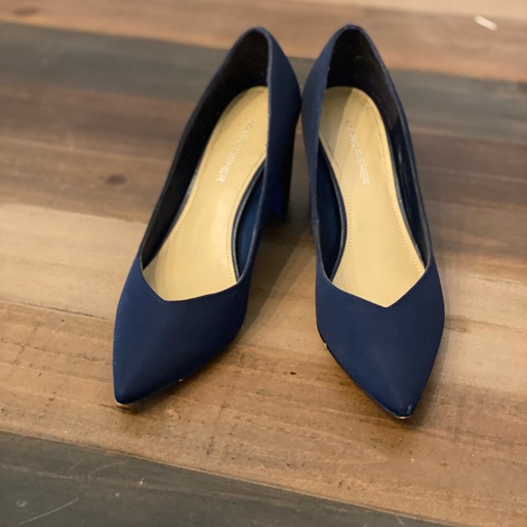 Marc fisher - Picture 2 of 2